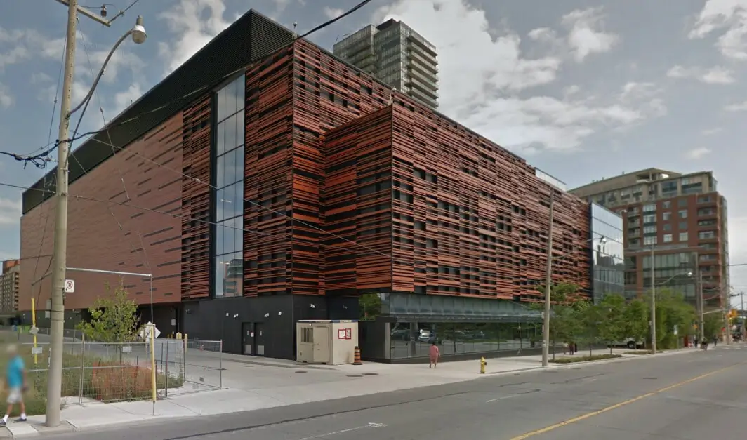 Equinix TR2 - Toronto data center facility in Toronto
